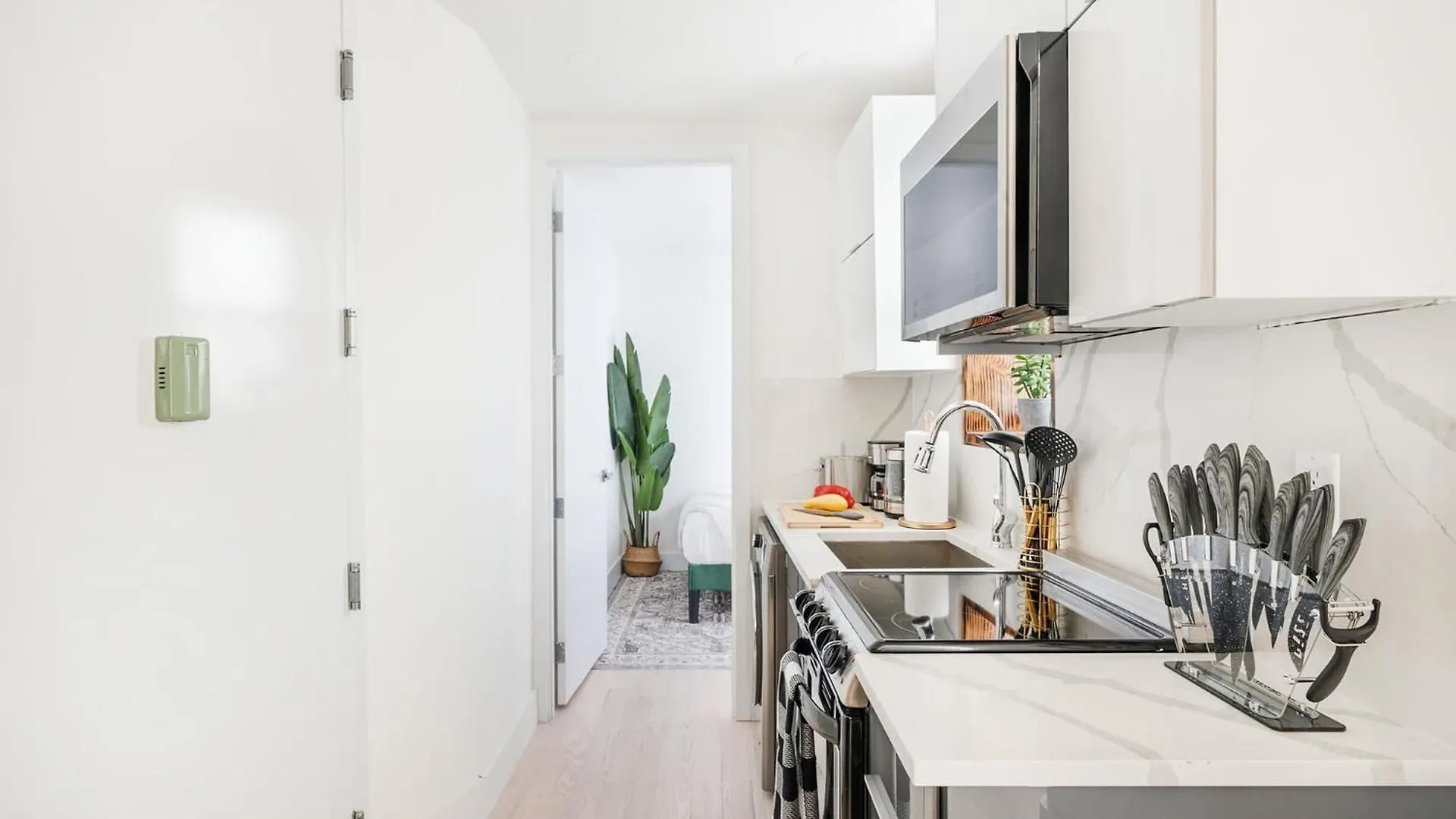 48-3Fe 2Br Prime Midtown West Apartment New York