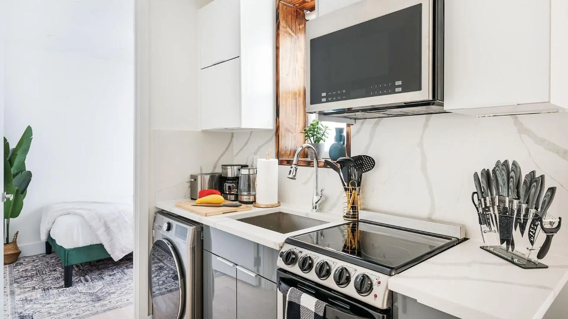 48-3Fe 2Br Prime Midtown West Apartment New York 0*,